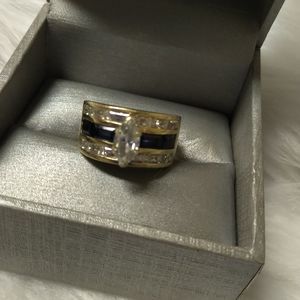 Marquise cut with sapphire baguettes